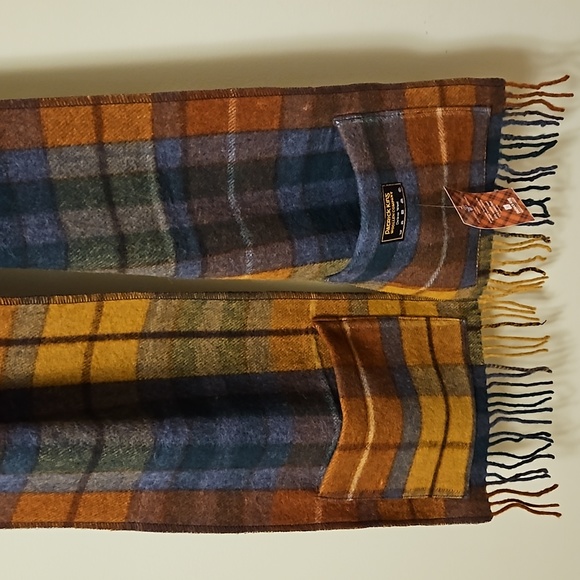 Patrick King Woolen Company Pocket Scarf - Picture 3 of 4